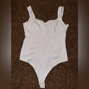 ABERCROMBIE & FITCH WHITE BODY SUIT SIZE M